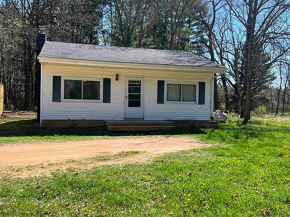 2nd image of 1580 Spruce Dr
