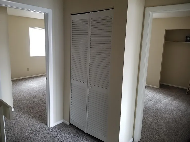 800 Tracey Pkwy — Photo 7