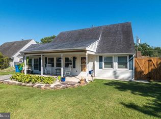 14 Verdant Rd, Levittown, PA 19057