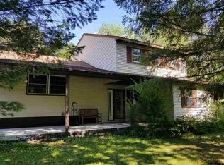 1 Johns Ln, Castleton, NY 12033