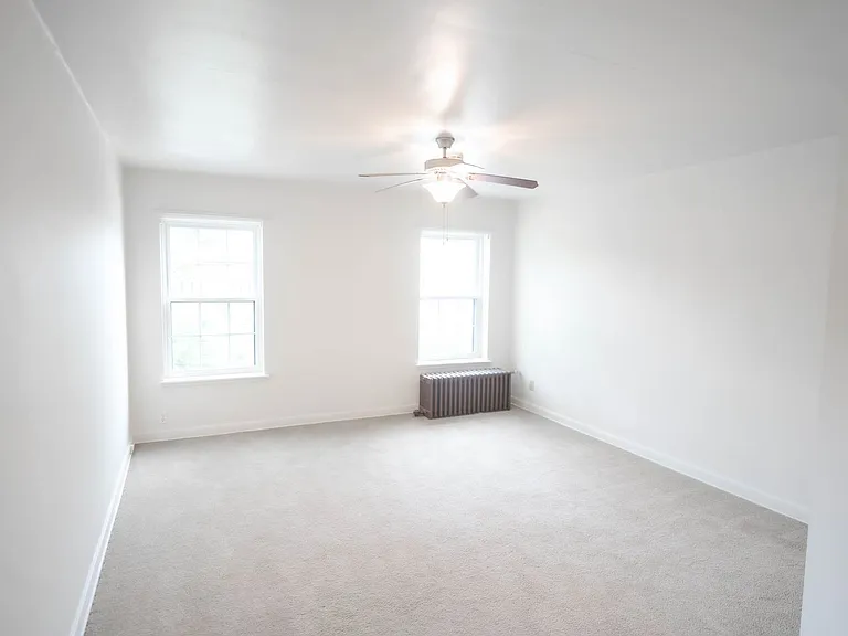 775 E. Broad St — Photo 44