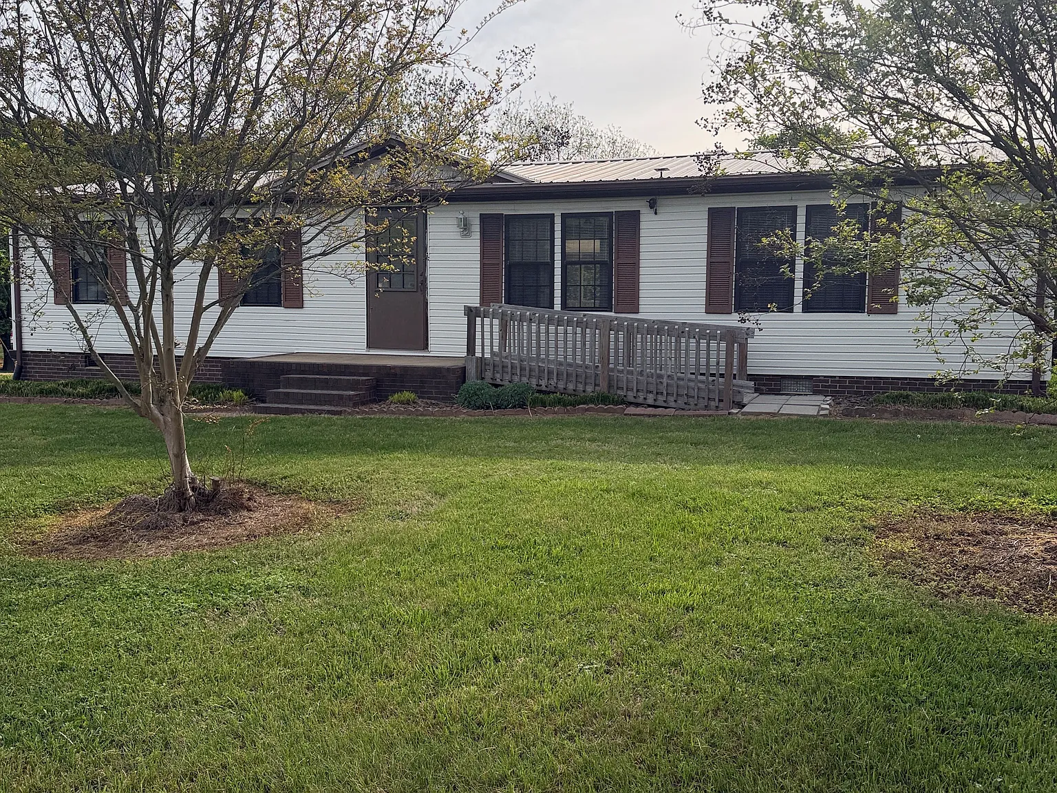 3 bed, 1152 sqft, $1,295 — Photo 2