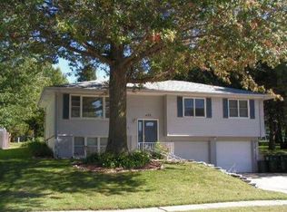 495 Elm St, Springfield, NE 68059