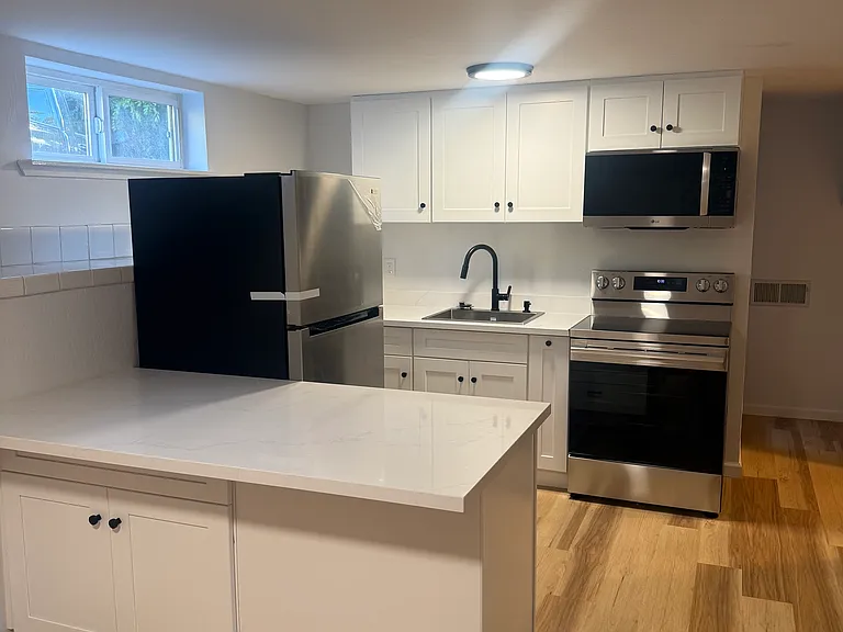 8003 Harvard Dr — Photo 2