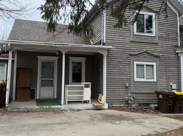 416 S Van Buren Ave #Ave;, Freeport, IL 61032