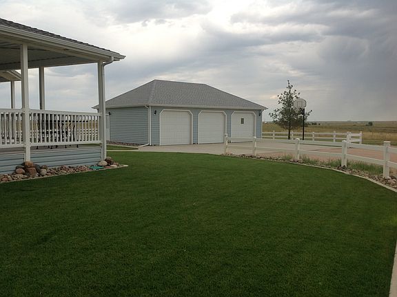 Detached 3-Car Garage