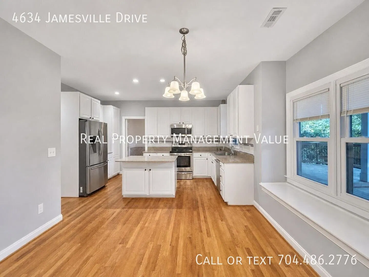 Beautiful 4-Bedroom Brick Home with Fenced Backyard in Matthews Plantation — Photo 4