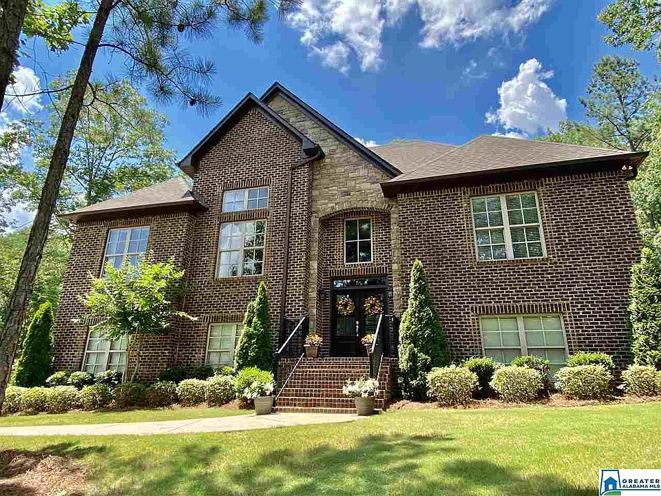 1st image of 380 Grey Oaks Dr