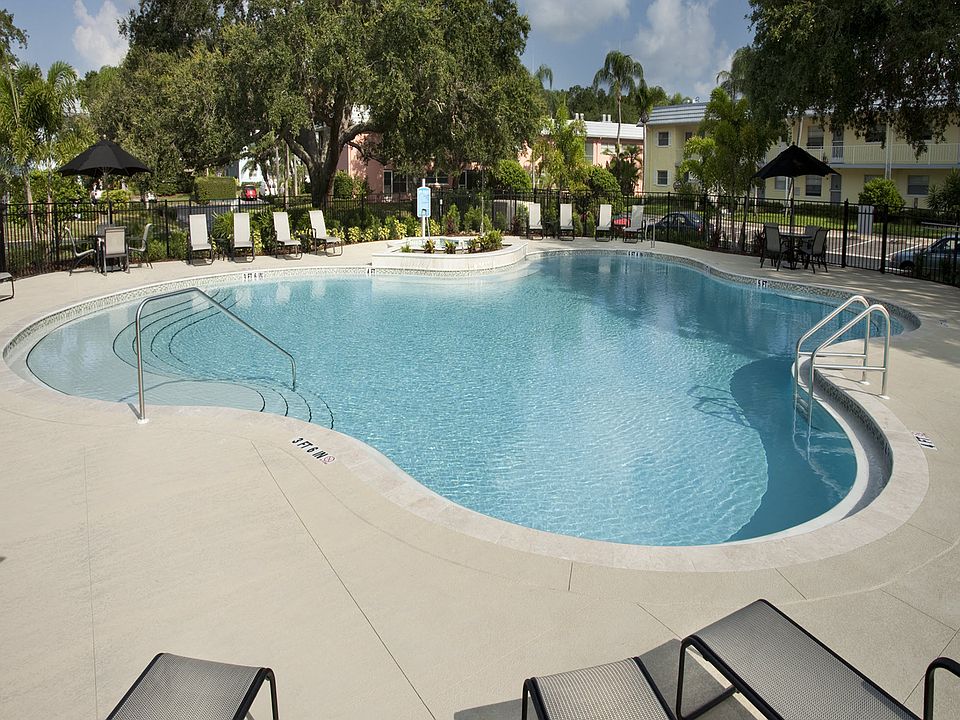 Resort Style Heated Pool - Open Year Round