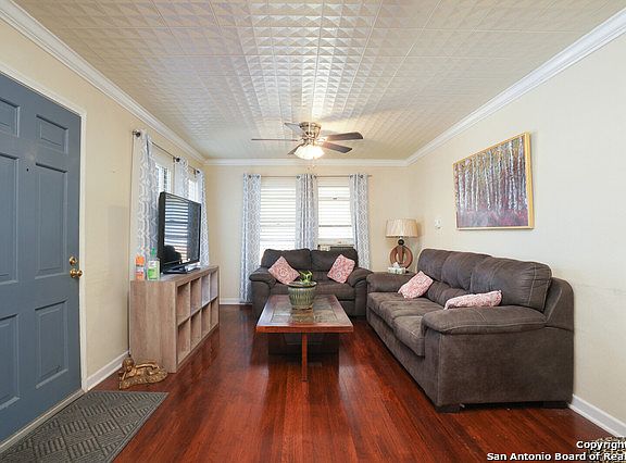 5th image of 462 Prestwick Blvd