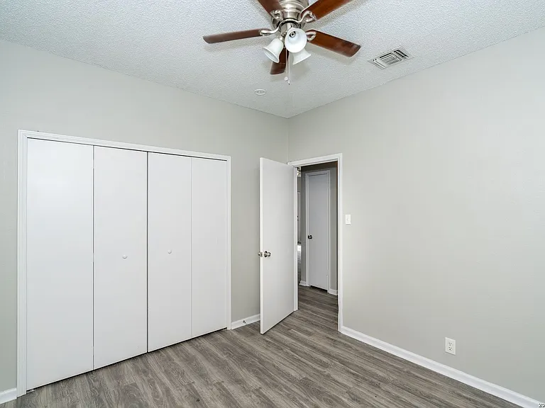 2826 Village Pkwy — Photo 17