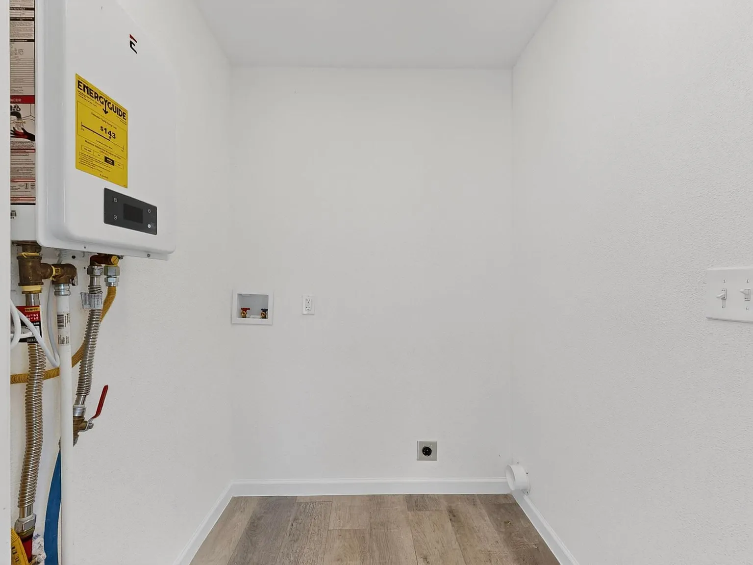 3 bed, 2.0 bath, $1,600 — Photo 3