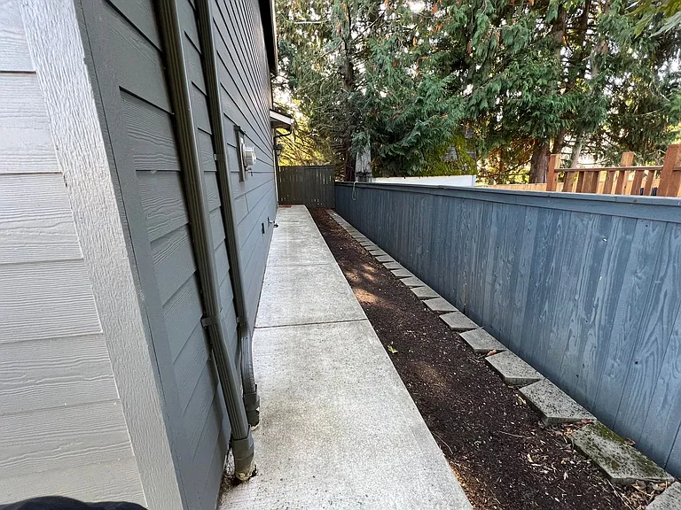 Four Seasons Crossing 11001-11037 — Photo 2