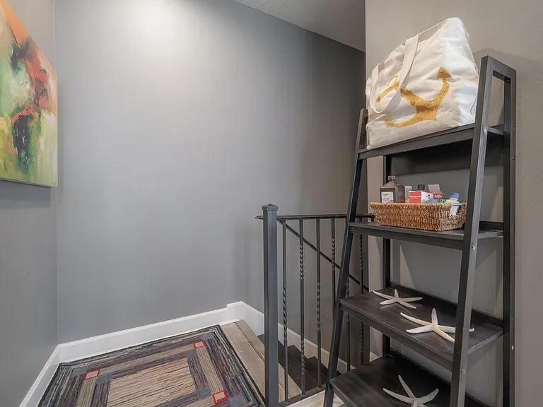 111 S Packwood Ave #C — Photo 25