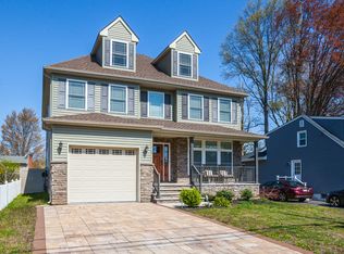 727 Drake Ave, Middlesex, NJ 08846