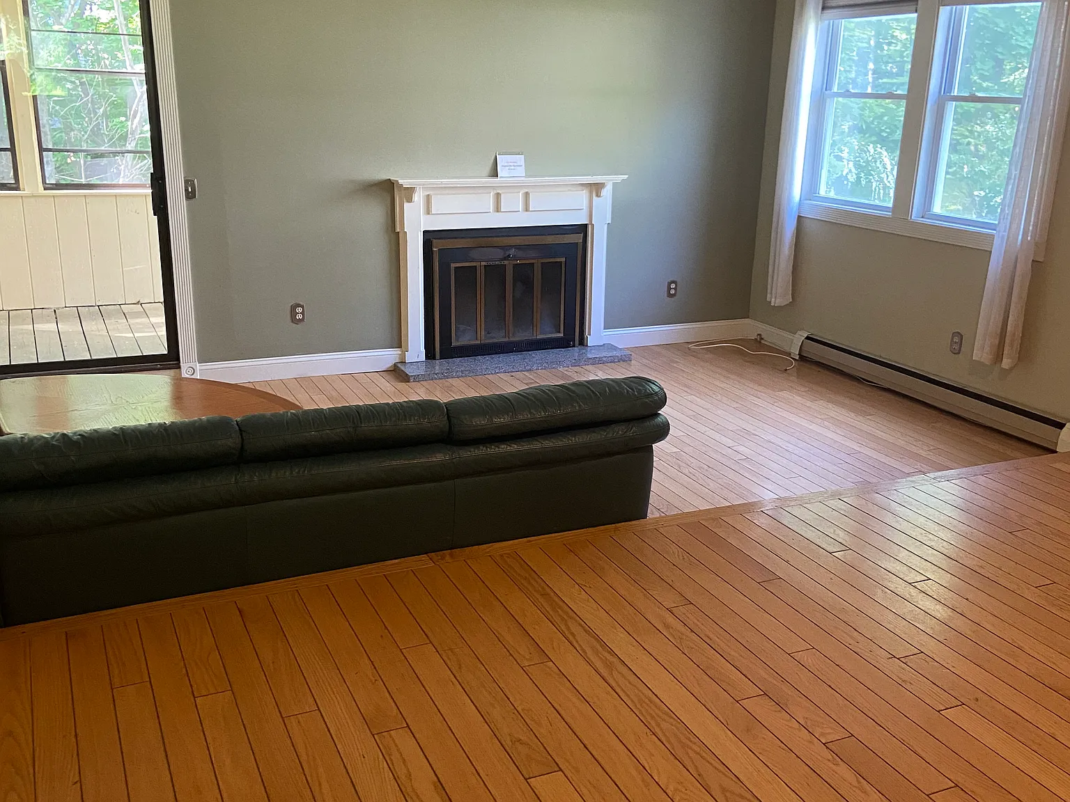 4 bed, 2.5 bath, 1576 sqft, $4,600 — Photo 2