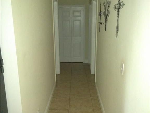 4th image of 877 Sunflower Ct