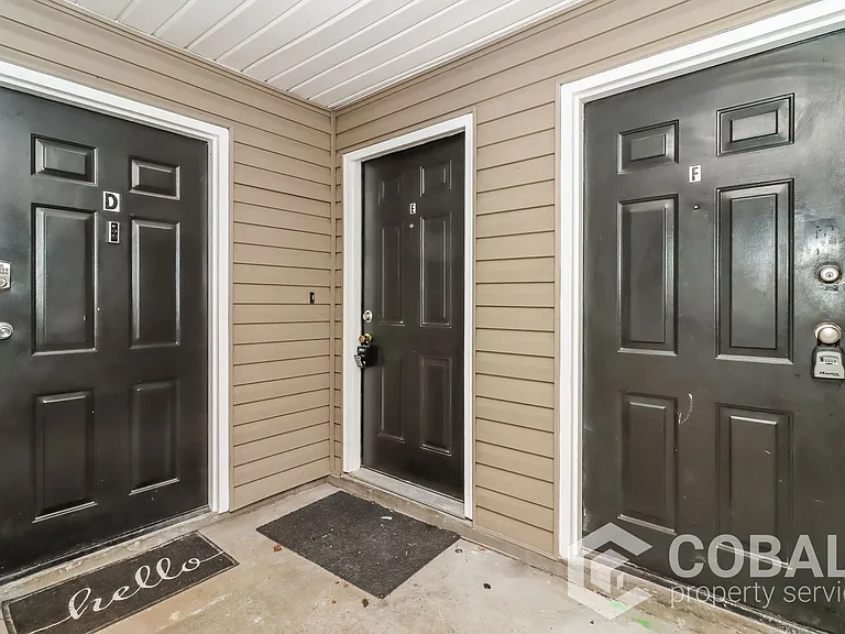 987 Collier Rd NW #H — Photo 2