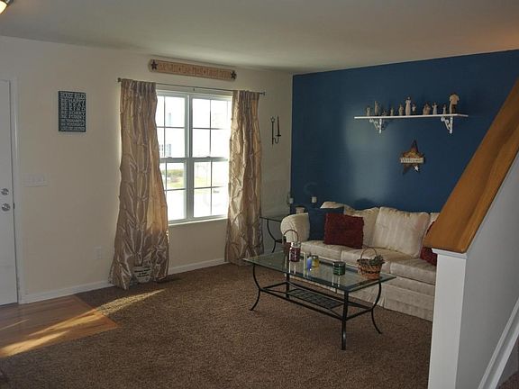 3rd image of 209 Shaleridge Dr