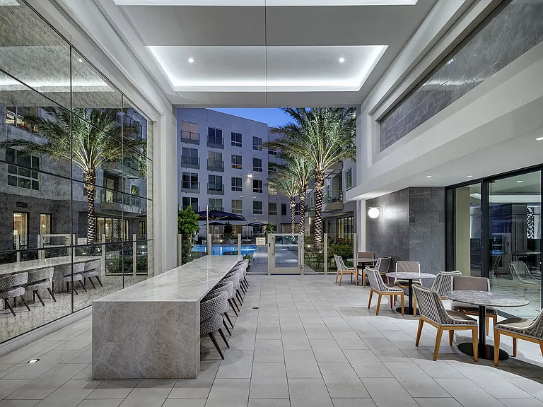 Hanover Burlingame — Photo 15