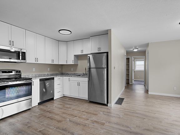 2nd image of 1644 Woodmayr Dr