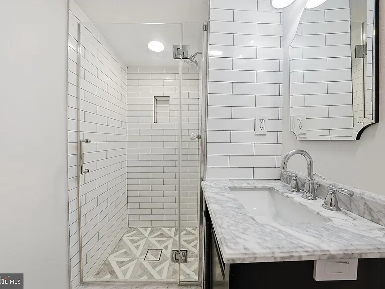 1200 E Capitol St NE #1 — Photo 26