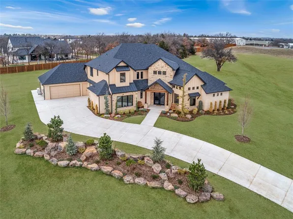 6017 Royal Abbey Ct, Edmond, OK 73034