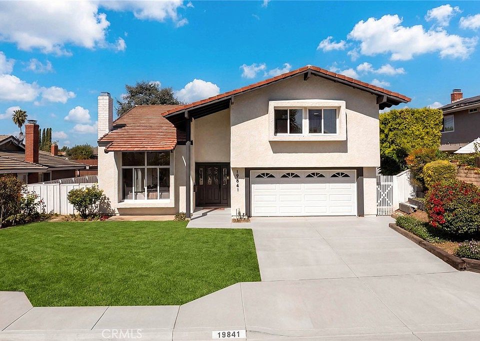 1st image of 19841 Lombardy Ln