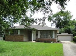 2000 Hawk Ct, Rolling Meadows, IL 60008