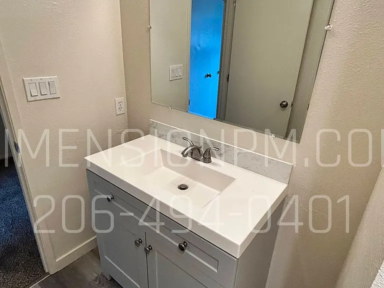 532 SW Rimrock Way — Photo 34