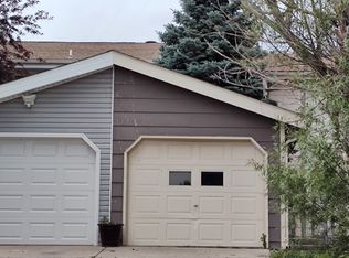 7008 Robin Dr, Gillette, WY 82718