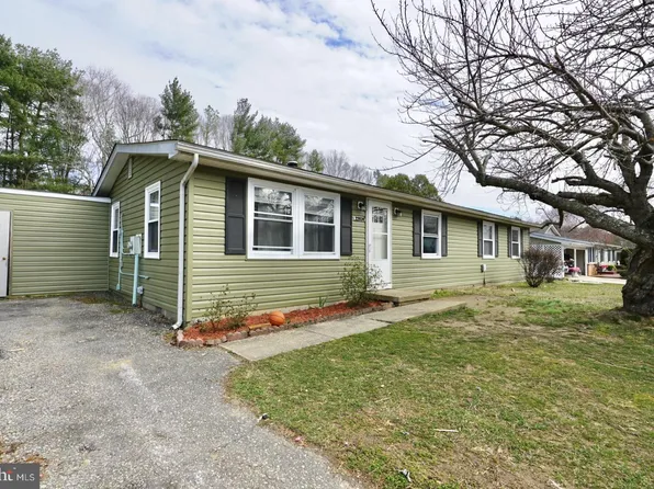 22030 Mojave Dr, Great Mills, MD 20634