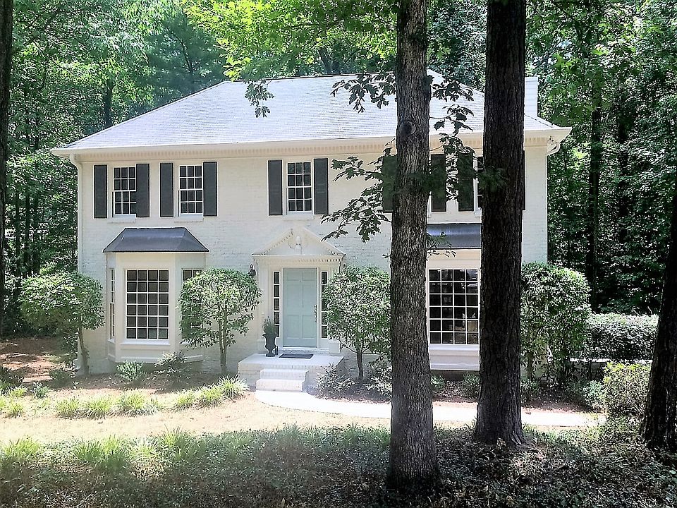 2nd image of 2648 Long Lake Dr NE