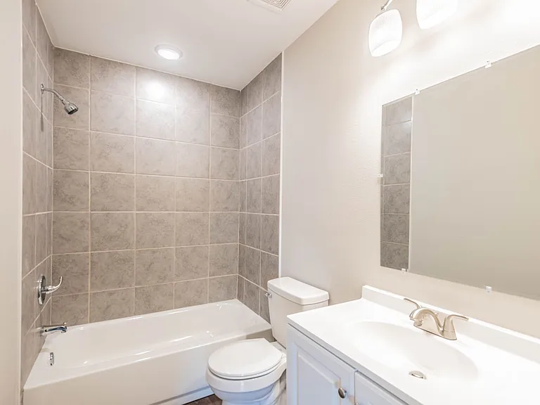 7522 Pepperbrook Dr — Photo 10