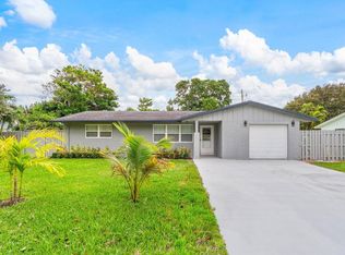 152 SE 28th Court, Boynton Beach, FL 33435