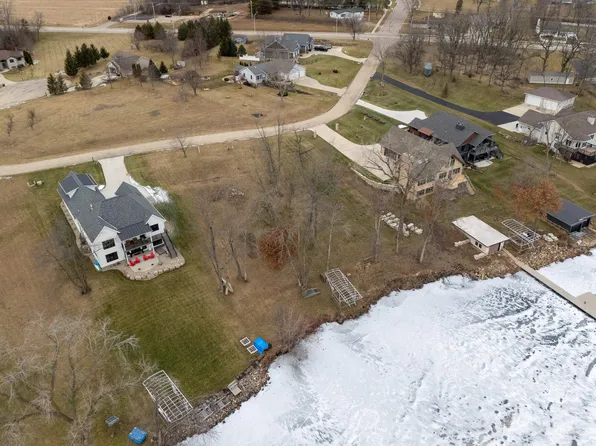 145 Lu Foster Ln, Merrimac, WI 53561