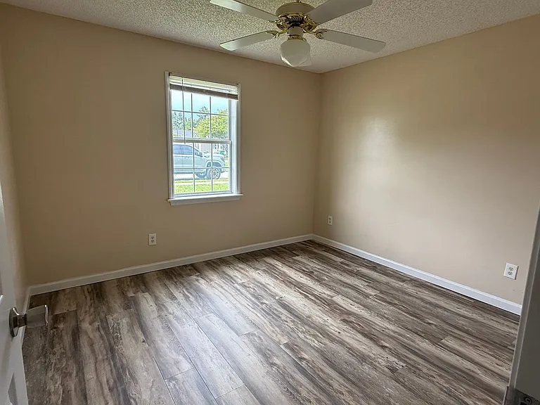 4069 Chadwyck Dr — Photo 9