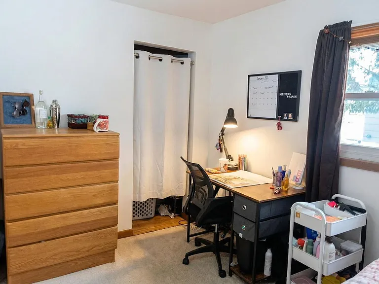 721 Broadway St — Photo 13
