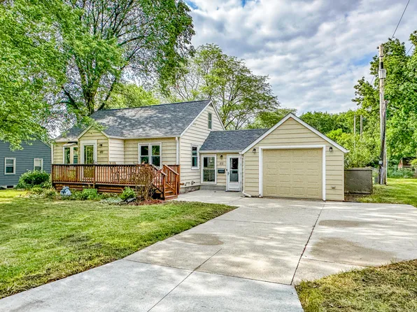 419 15th St, Ames, IA 50010