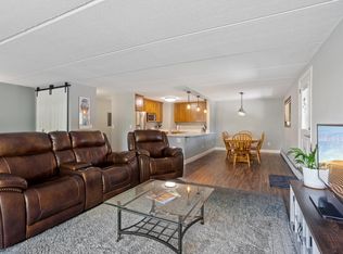 10401 Cedar Lake Rd UNIT 201, Minnetonka, MN 55305