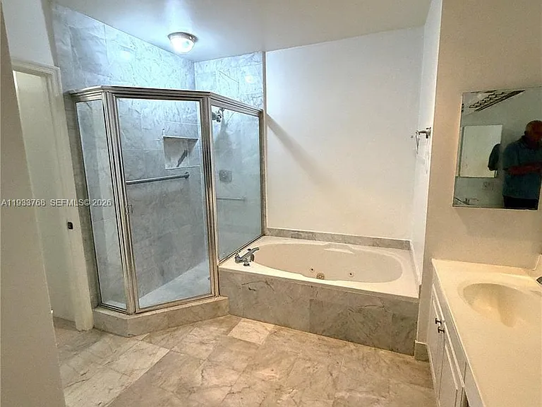 3640 Yacht Club Dr #104 — Photo 12
