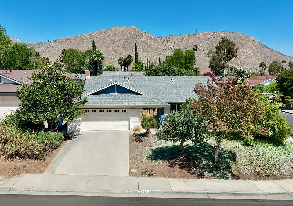 3430 Bahia Pl