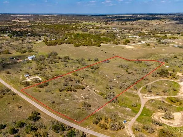 444 Mosel Rd, Harper, TX 78631