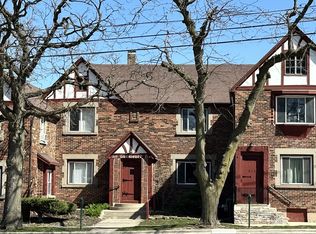 319 W Elm St APT 3, Sycamore, IL 60178