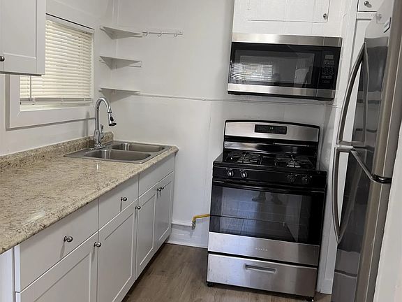 5th image of 819 Seagirt Ct