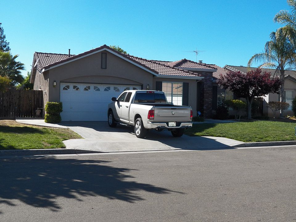 1st image of 2468 S Manila Ave