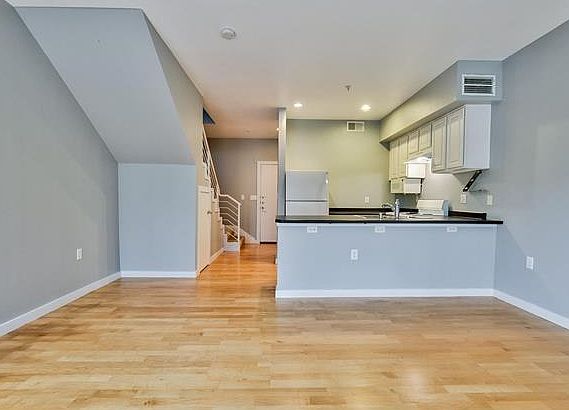 5th image of 4108 Office Pkwy #2067