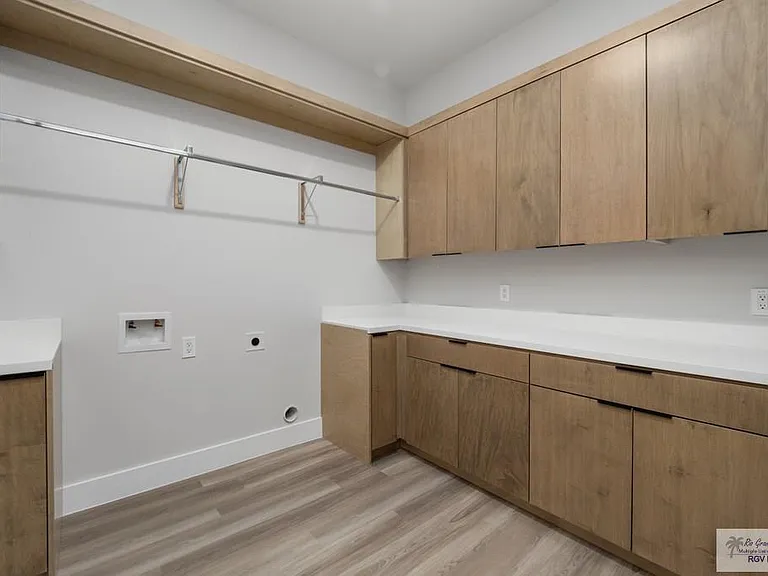 713 Myrtle #A — Photo 22