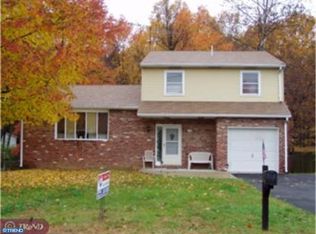 150 Zimmerman Ln, Langhorne, PA 19047