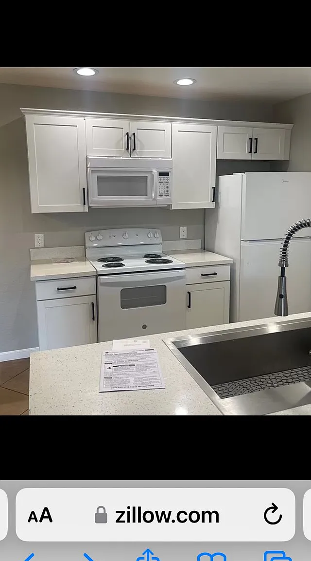 221 Mission Catalina Ln — Photo 2